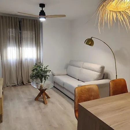 Old Town Ground Floor New Apartment, Beach, Parking