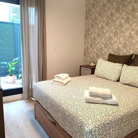 Old Town Ground Floor New Apartment, Beach, Parking